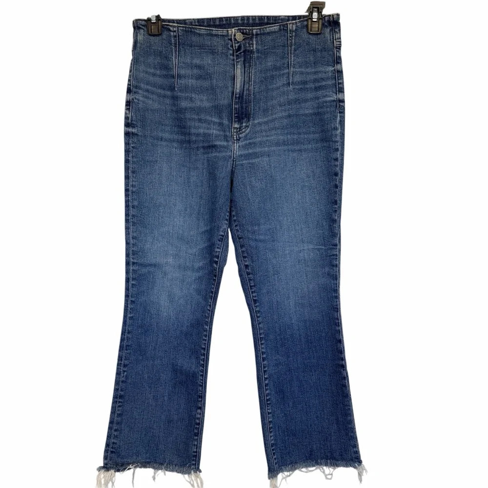 DAZE Shy Girl High Rise Cropped Flare Jeans Size 30 – NWT Style Raw Hem Denim